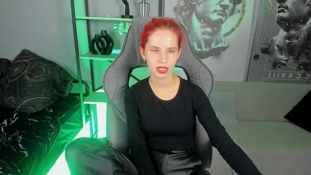 Snapshot of NitaNihil chatting on 18, 10, 2025 NitaNihil online show from 18, 10, 2025