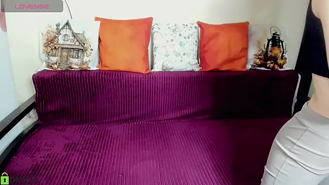 Snapshot of SelinLi chatting on 24, 11, 2025 SelinLi online show from 24, 11, 2025