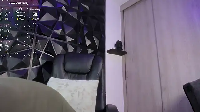 OstinDaniels online show from 24, 10, 2025