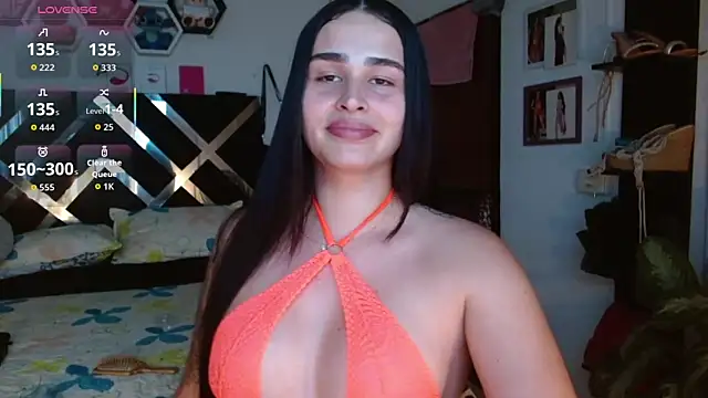 Snapshot of SarithaBunny chatting on 29, 10, 2025 SarithaBunny online show from 29, 10, 2025