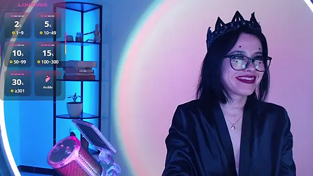 girldom online show from 2, 10, 2025