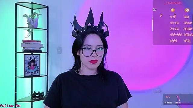 Snapshot of girldom chatting on 7, 3, 2026 girldom online show from 7, 3, 2026