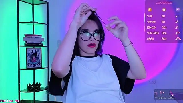 Snapshot of girldom chatting on 20, 3, 2026 girldom online show from 20, 3, 2026