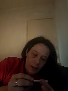 Snapshot of zeousseelphie chatting on 28, 4, 2026 zeousseelphie online show from 28, 4, 2026