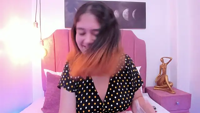 Snapshot of Niaa_Stark chatting on 6, 5, 2026 Niaa Stark online show from 6, 5, 2026