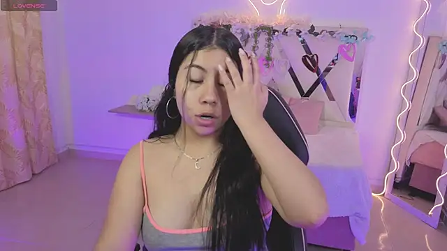 ZURY TAY online show from 13, 10, 2025