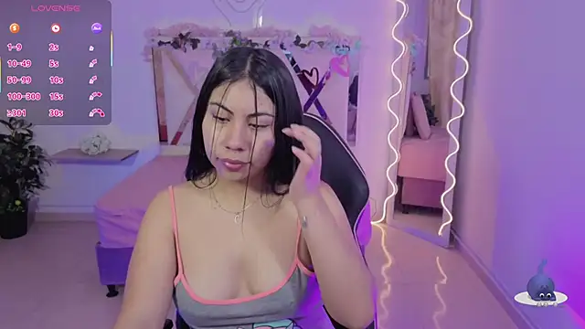 Snapshot of ZURY_TAY chatting on 13, 1, 2026 ZURY TAY online show from 13, 1, 2026