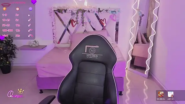 Snapshot of ZURY_TAY chatting on 2, 2, 2026 ZURY TAY online show from 2, 2, 2026