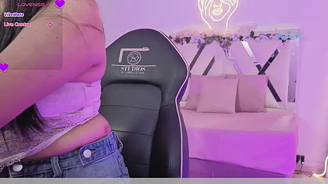 ZURY TAY online show from 20, 2, 2026