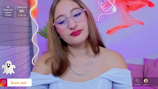 Snapshot of Bunni_tay chatting on 30, 10, 2025 Bunni tay online show from 30, 10, 2025