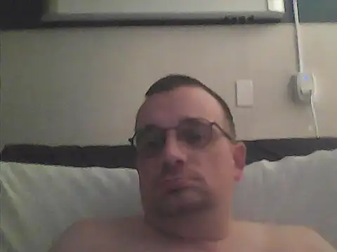 Snapshot of sweetgguyny chatting on 30, 10, 2025 sweetgguyny online show from 30, 10, 2025
