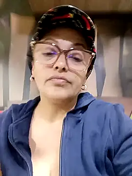 Lady 16 online show from 13, 9, 2025