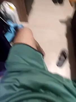 Snapshot of comobucetinhas chatting on 18, 12, 2025 comobucetinhas online show from 18, 12, 2025