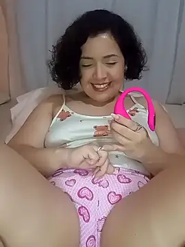 Snapshot of Silkenfeet21 chatting on 14, 4, 2026 Silkenfeet21 online show from 14, 4, 2026