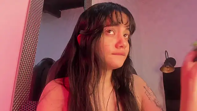 Snapshot of Darky_Doll chatting on 29, 9, 2025 Darky Doll online show from 29, 9, 2025