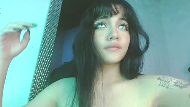 Snapshot of Darky_Doll chatting on 3, 10, 2025 Darky Doll online show from 3, 10, 2025