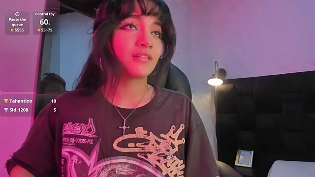 Snapshot of Darky_Doll chatting on 20, 10, 2025 Darky Doll online show from 20, 10, 2025