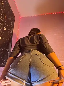 Snapshot of ZeziGamingg chatting on 16, 1, 2026 ZeziGamingg online show from 16, 1, 2026