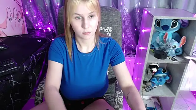 Snapshot of RoyAngela chatting on 4, 2, 2026 RoyAngela online show from 4, 2, 2026