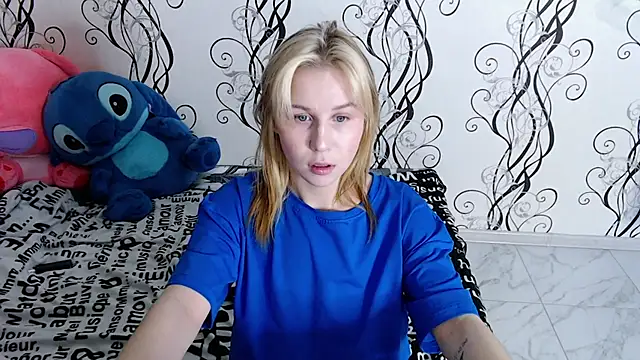 Snapshot of RoyAngela chatting on 7, 4, 2026 RoyAngela online show from 7, 4, 2026