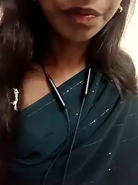 Snapshot of kavya-telugu84 chatting on 27, 10, 2025 kavya-telugu84 online show from 27, 10, 2025