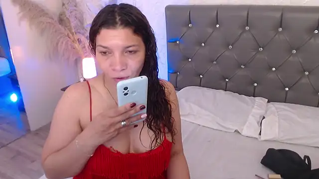 Serena Houstonn online show from 12, 5, 2026