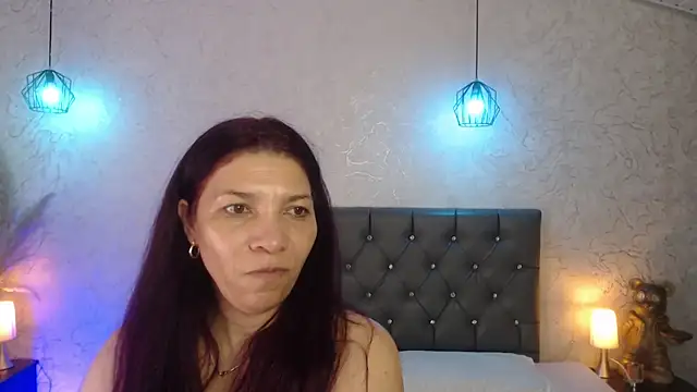 Serena Houstonn online show from 23, 6, 2026