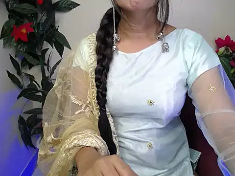 Little queenn online show from 11, 9, 2025