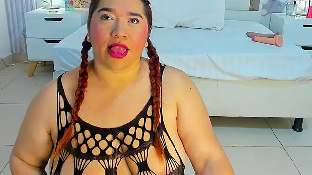 Snapshot of VanessaHard_as chatting on 7, 10, 2025 VanessaHard as online show from 7, 10, 2025