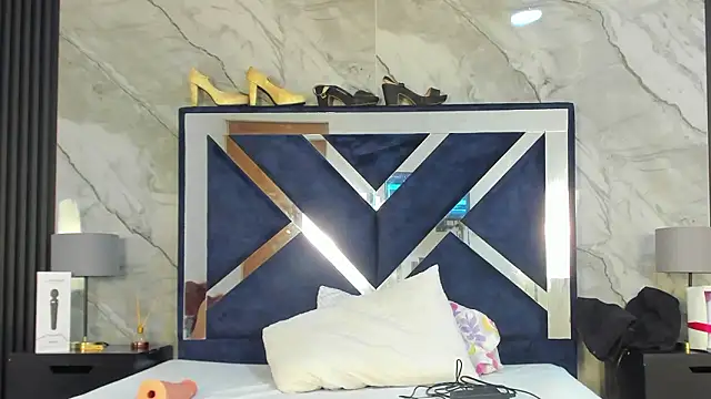 VanessaHard as online show from 17, 2, 2026