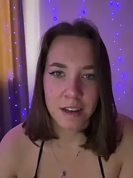 Candy Foxxxy  online show from 21, 9, 2025