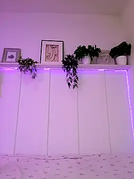 theLayla DH online show from 9, 10, 2025