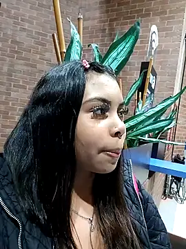 theLayla DH online show from 16, 10, 2025