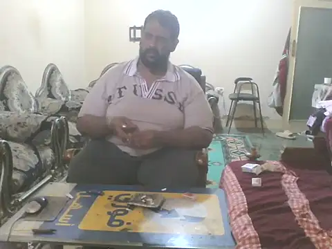 Snapshot of elpoop7305 chatting on 29, 10, 2025 elpoop7305 online show from 29, 10, 2025