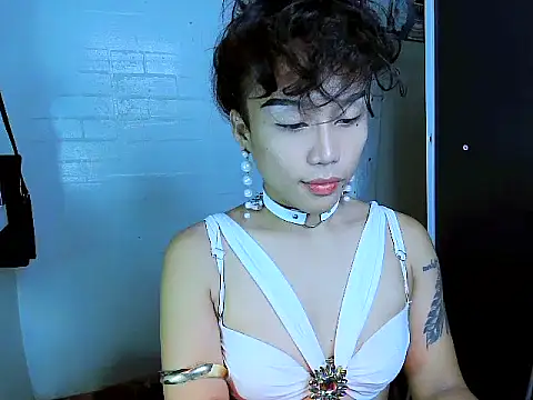 Snapshot of YourNikkieXxx chatting on 15, 10, 2025 YourNikkieXxx online show from 15, 10, 2025