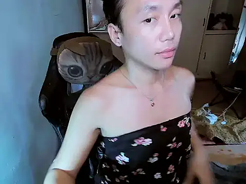 Snapshot of YourNikkieXxx chatting on 7, 11, 2025 YourNikkieXxx online show from 7, 11, 2025