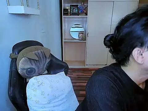 Snapshot of YourNikkieXxx chatting on 22, 11, 2025 YourNikkieXxx online show from 22, 11, 2025