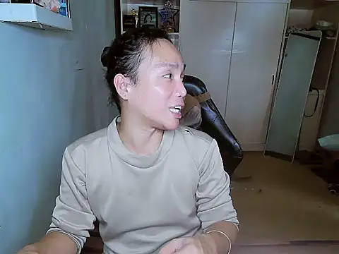 Snapshot of YourNikkieXxx chatting on 4, 12, 2025 YourNikkieXxx online show from 4, 12, 2025