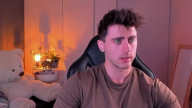 Oscar Miller  online show from 24, 10, 2025