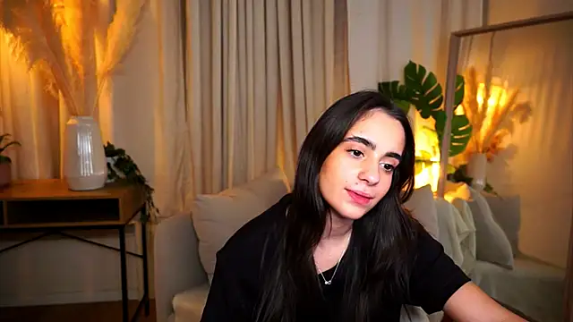 Snapshot of miilky_wayy chatting on 24, 11, 2025 miilky wayy online show from 24, 11, 2025