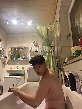 Snapshot of Kingpowerlittel chatting on 16, 2, 2026 Kingpowerlittel online show from 16, 2, 2026