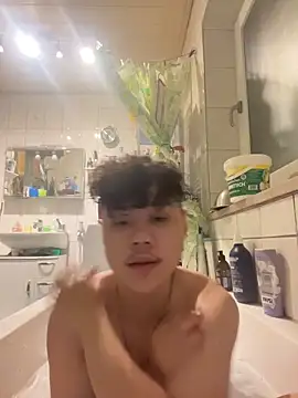 Snapshot of Kingpowerlittel chatting on 18, 2, 2026 Kingpowerlittel online show from 18, 2, 2026