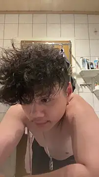 Snapshot of Kingpowerlittel chatting on 5, 3, 2026 Kingpowerlittel online show from 5, 3, 2026