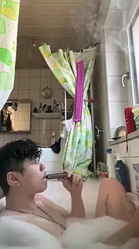 Snapshot of Kingpowerlittel chatting on 19, 3, 2026 Kingpowerlittel online show from 19, 3, 2026