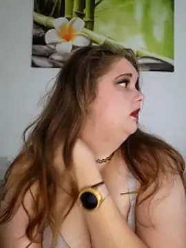 Snapshot of LioEst@xh chatting on 6, 11, 2025 LioEstxh online show from 6, 11, 2025