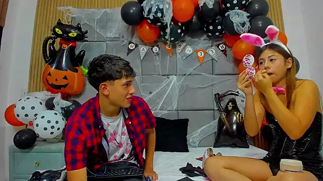 Snapshot of ChanellandMax chatting on 31, 10, 2025 ChanellandMax online show from 31, 10, 2025