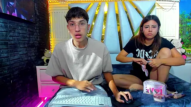 Snapshot of ChanellandMax chatting on 23, 11, 2025 ChanellandMax online show from 23, 11, 2025