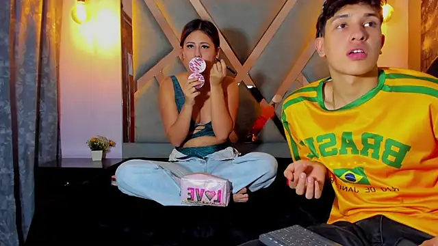 Snapshot of ChanellandMax chatting on 17, 12, 2025 ChanellandMax online show from 17, 12, 2025