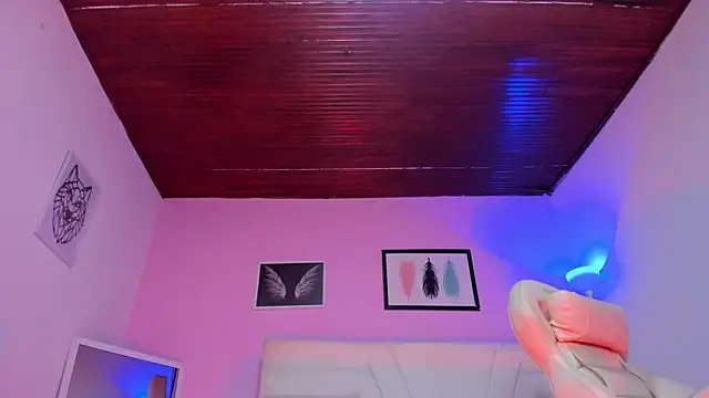 fressittalove01 online show from 15, 9, 2025