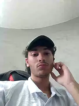 Snapshot of zyonboy1 chatting on 1, 10, 2025 zyonboy1 online show from 1, 10, 2025